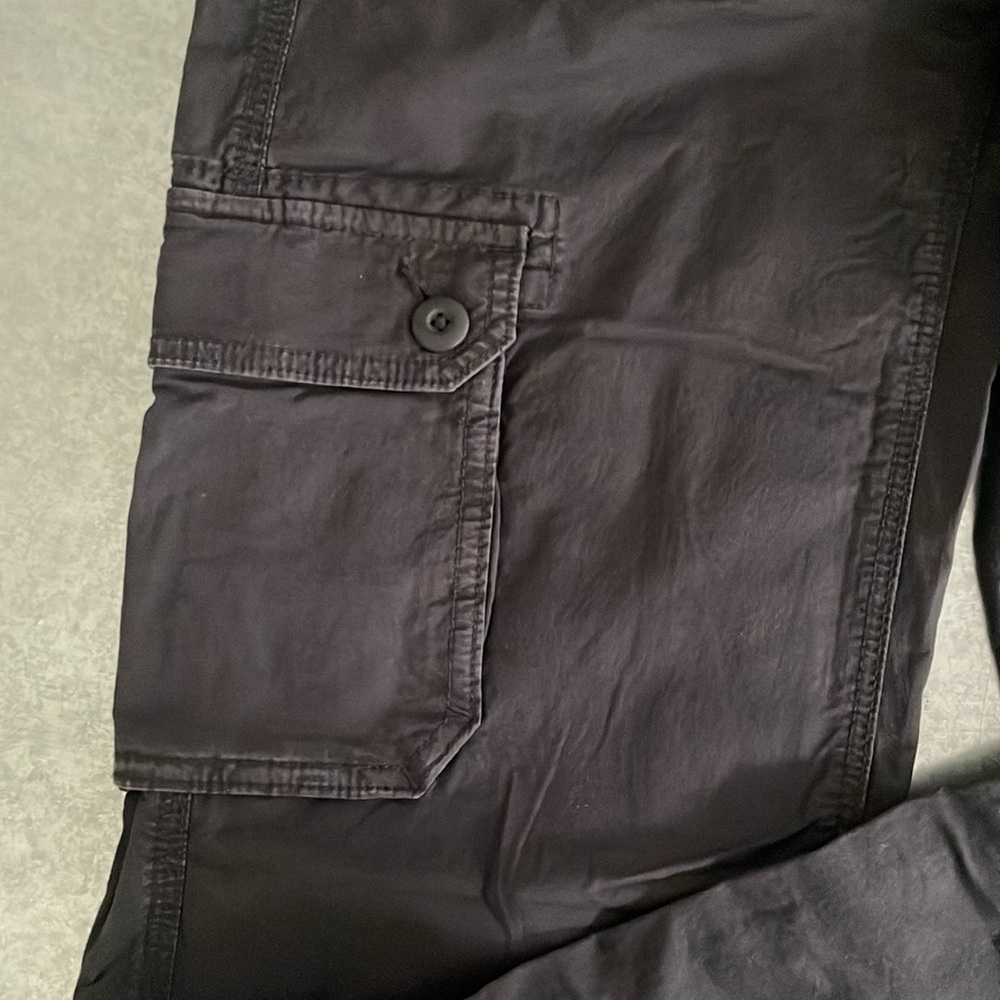 American Eagle Women’s Cargo Pants - Picture 9 of 16